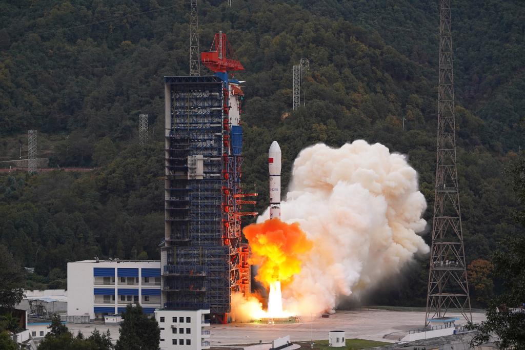 东升国际平台：长二丁火箭携手远征三号上面级发射成功